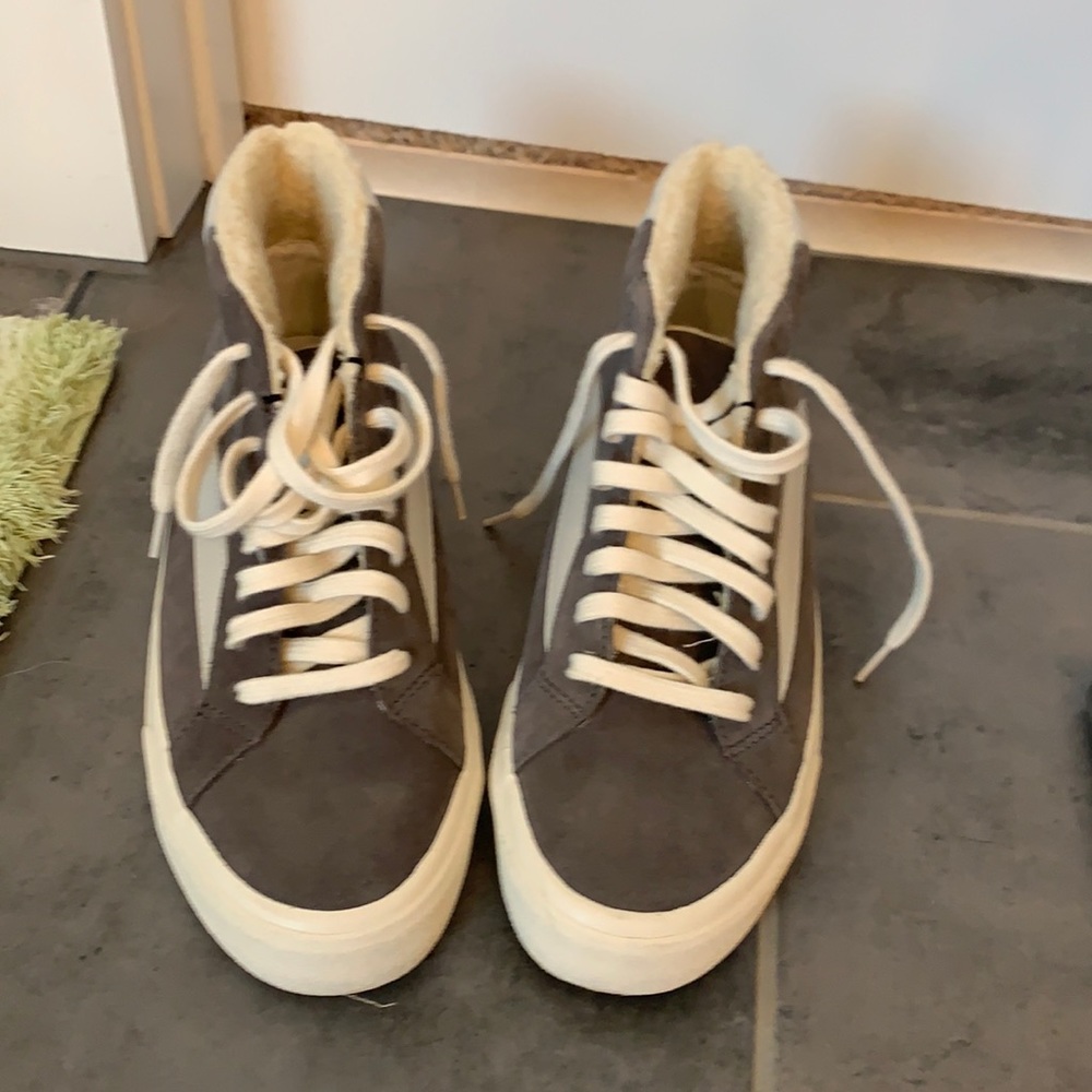 New Unisex Sherpa Lined Sneakers